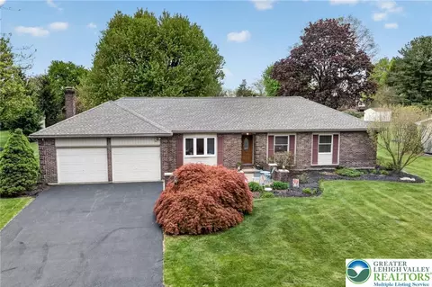 1524 Magnolia Dr, Orefield, PA 18069