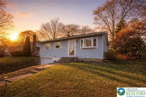2607 Seip Ave, Palmer Township, PA 18045