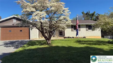 4441 Nicholas St, Easton, PA 18045