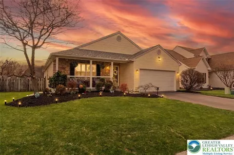 1928 Vintage Dr, Easton, PA 18045