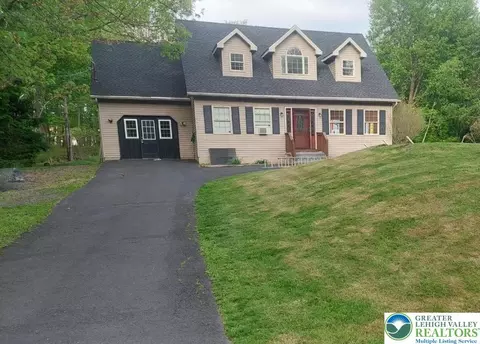 306 Cedar Dr, Long Pond, PA 18334