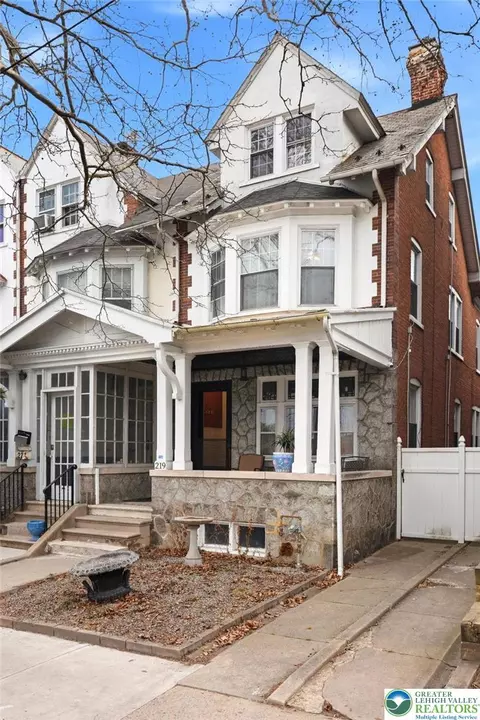 219 N 17th St, Allentown, PA 18104
