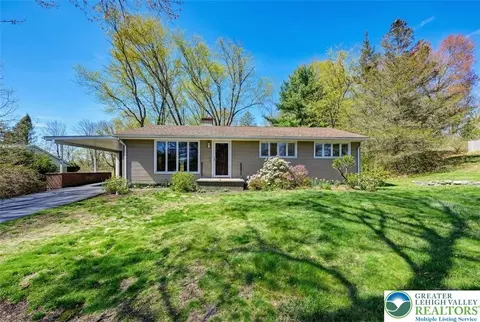 296 E Broad St, East Stroudsburg, PA 18301