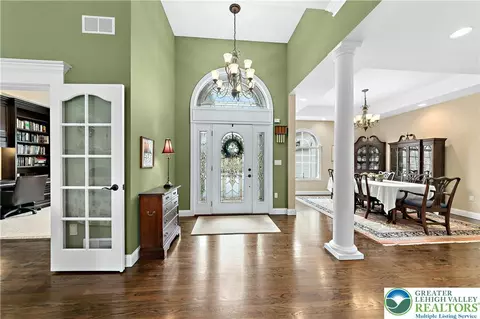 951 W Macada Rd, Bethlehem, PA 18017 photo 4