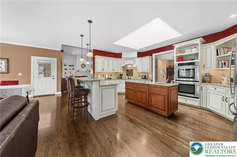 951 W Macada Rd, Bethlehem, PA 18017 photo 11