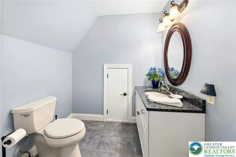 951 W Macada Rd, Bethlehem, PA 18017 photo 33