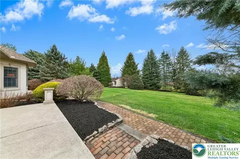 951 W Macada Rd, Bethlehem, PA 18017 photo 43