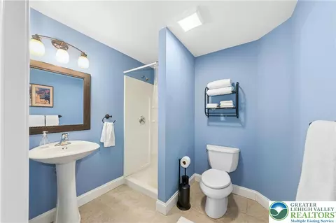951 W Macada Rd, Bethlehem, PA 18017 photo 38