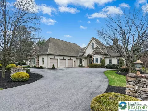 951 W Macada Rd, Bethlehem, PA 18017 photo 3