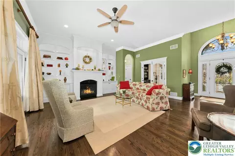 951 W Macada Rd, Bethlehem, PA 18017 photo 6