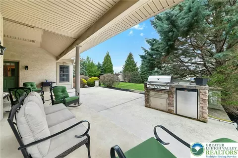 951 W Macada Rd, Bethlehem, PA 18017 photo 40
