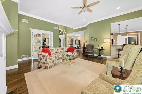 951 W Macada Rd, Bethlehem, PA 18017 photo 7