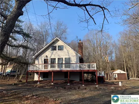 218 Cherry Ln, Albrightsville, PA 18210