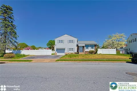 1572 Primrose Ln, Bethlehem, PA 18018