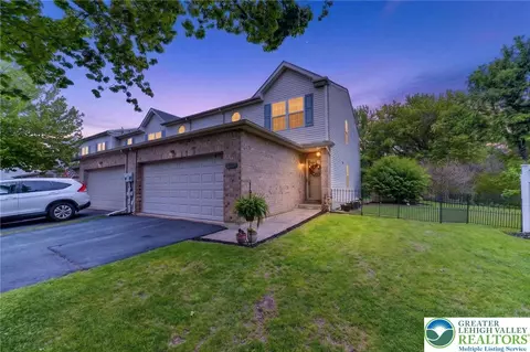 2738 Sequoia Dr, Macungie, PA 18062