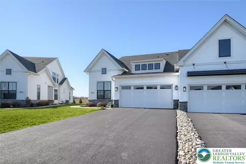 Exterior - 6963 Maple Dr, Bath, PA 18014 photo 2 of 9