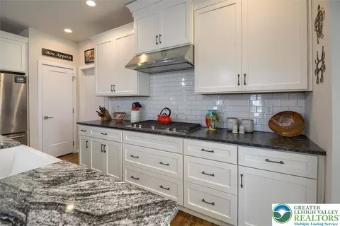 Kitchen - 6963 Maple Dr, Bath, PA 18014 photo 3 of 6