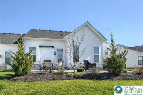 Exterior - 6963 Maple Dr, Bath, PA 18014 photo 6 of 9