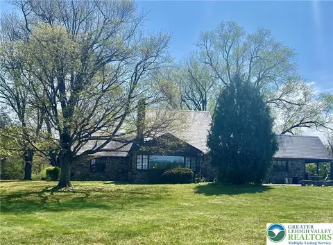 351 Palmer Rd, Bangor, PA 18013