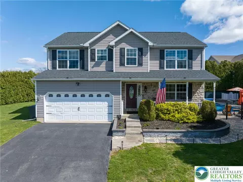 1252 Center St, Coplay, PA 18037