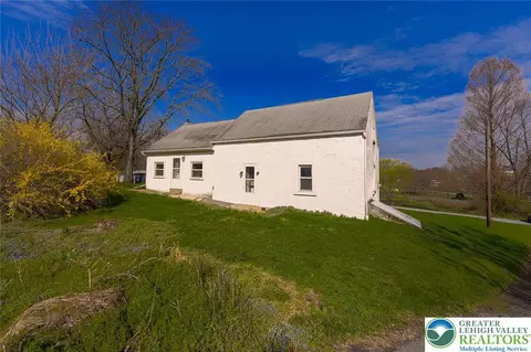 11 Witwer Ln, Fleetwood, PA 19522