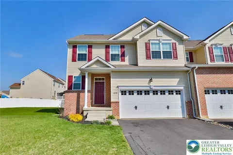 1658 Charley Ln, Bethlehem, PA 18020