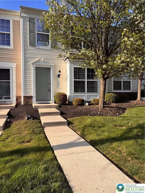 1491 Artisan Ct, Breinigsville, PA 18031