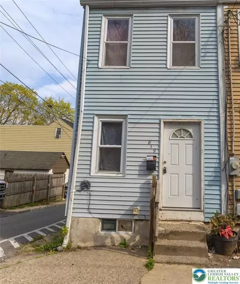 819 Spruce St, Easton, PA 18042