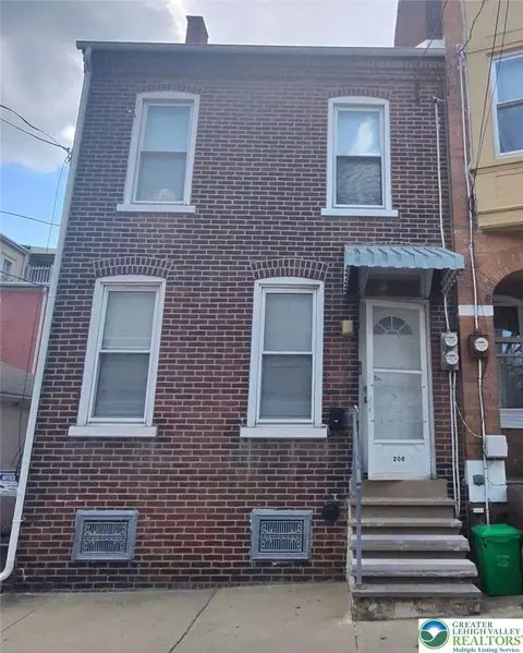 208 N Hall St, Allentown, PA 18102