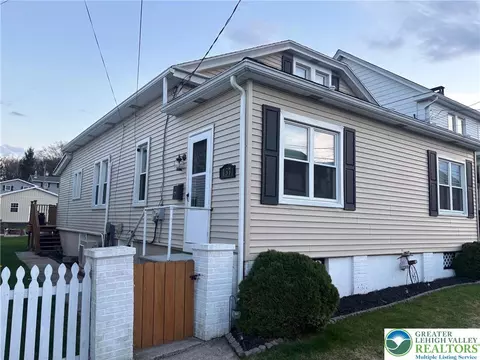 137 E Walter St, Summit Hill, PA 18250