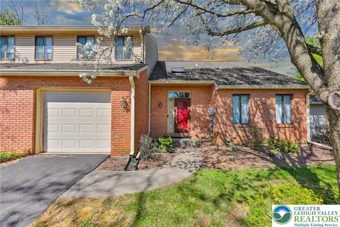 2885 Greenleaf Ct, Bethlehem, PA 18017