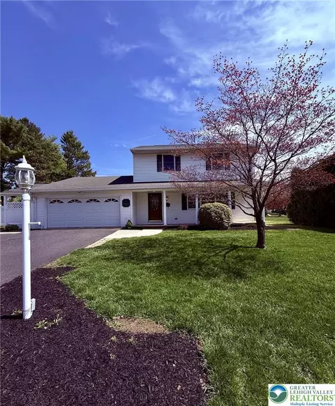 909 Flexer Ave, Allentown, PA 18103