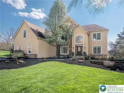 50 Melchor Dr, Easton, PA 18042
