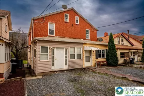 437 Little Gap Rd, Palmerton, PA 18071