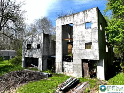 4318 First Ter, Mt Bethel Twp, PA 18013