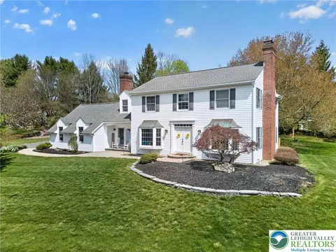 2975 Macungie Rd, Emmaus, PA 18049