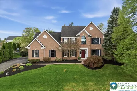 3130 Muirfield Rd, Center Valley, PA 18034