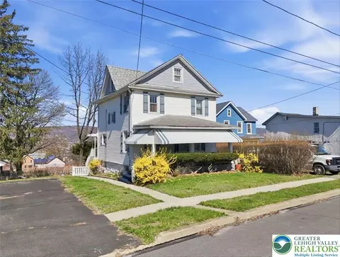 1107 Irving Ave, Dunmore, PA 18510