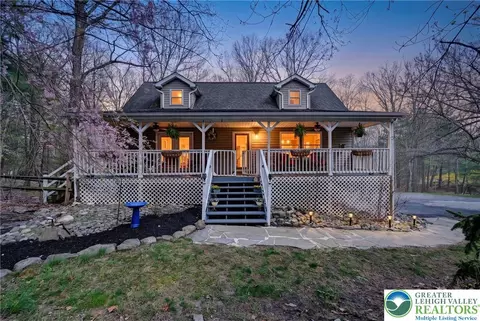 252 Majestic Dr, Saylorsburg, PA 18353