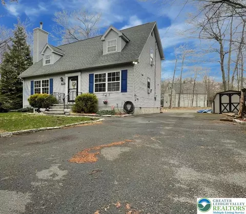 3529 Peak Dr, Coolbaugh Twp, PA 18466