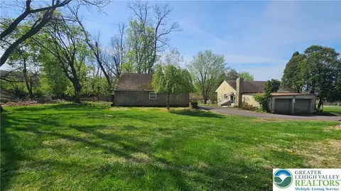2160 Wassergass Rd, Hellertown, PA 18055