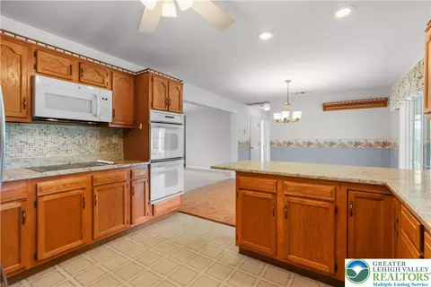 540 Bauer Rd, Bath, PA 18014 photo 18