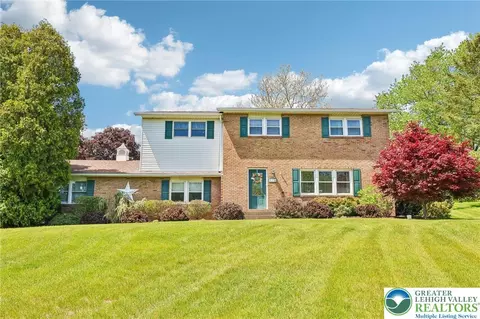 574 Carol Ln, Bath, PA 18014
