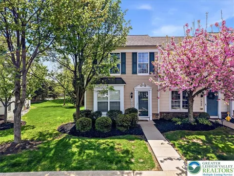 1420 Artisan Ct, Breinigsville, PA 18031