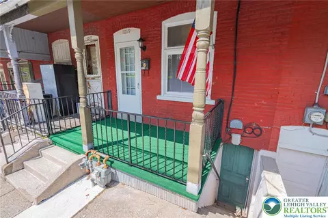 Exterior - 1019 E 4th St, Bethlehem, PA 18015 photo 3 of 5