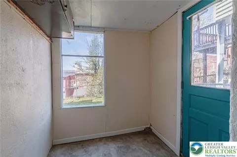 Exterior - 1019 E 4th St, Bethlehem, PA 18015 photo 4 of 5