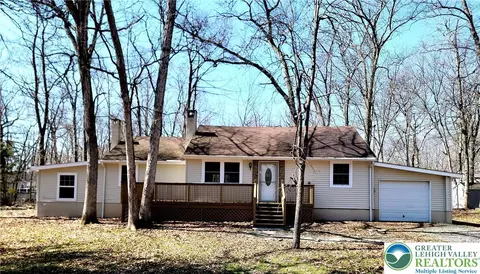 867 Underwood Rd W, East Stroudsburg, PA 18302