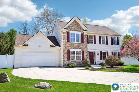 1981 Creamery Ct, Alburtis, PA 18011