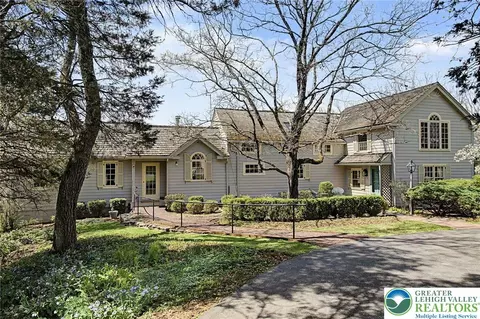 542 Headquarters Rd, Ottsville, PA 18942