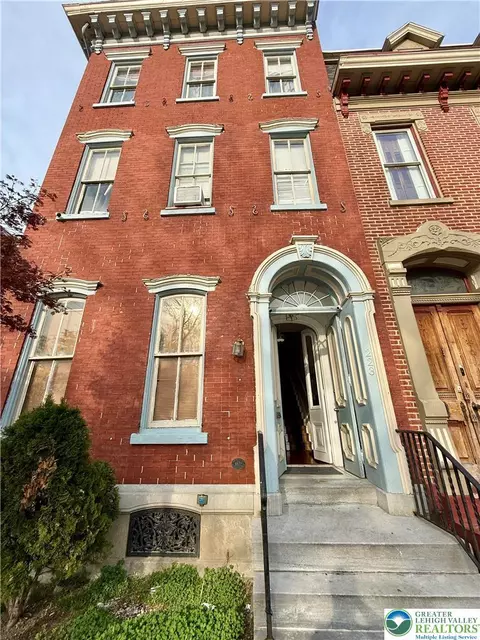 223 N 8th St, Allentown, PA 18102